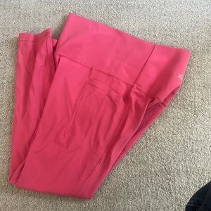 Athleta Salutation Stash leggings